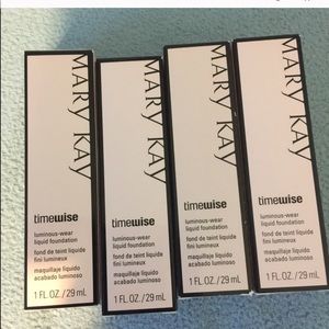 Matte wear liquid foundation